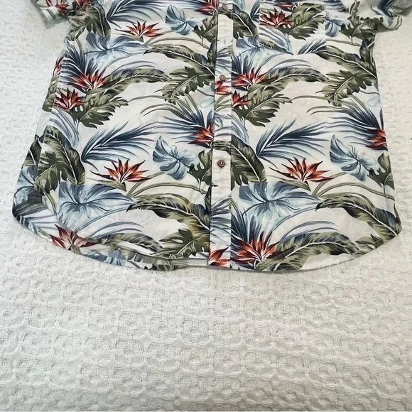 Men's Leaf Print Short Sleeve Shirt~ Size Large
Caribbean, Tropical or Resort - Picture 7 of 9
